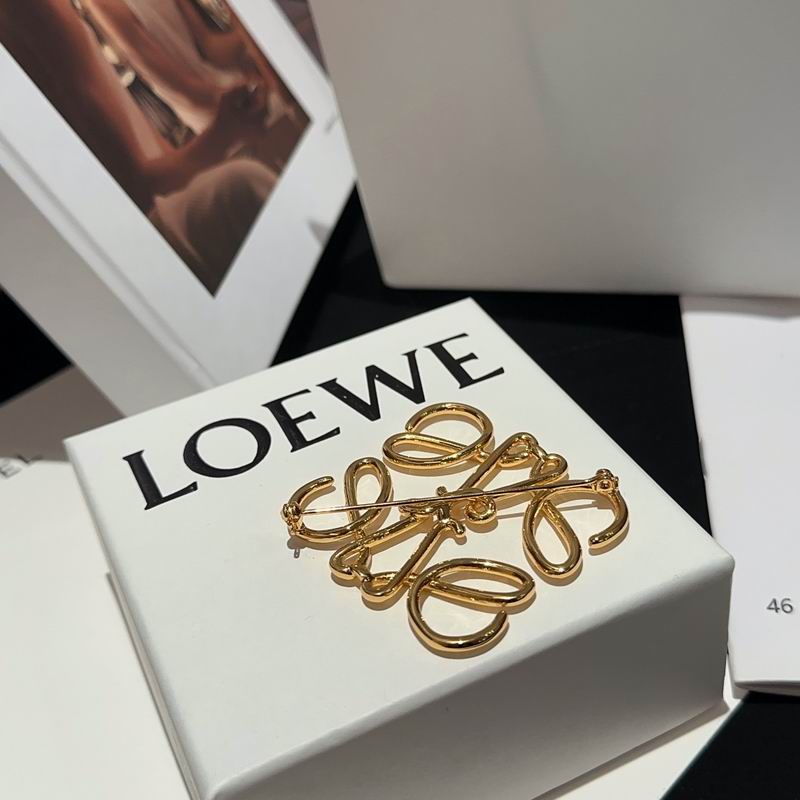 Loewe brooch 11lyw7